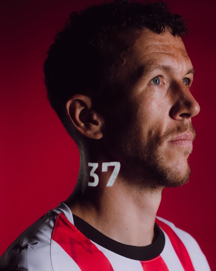 pg电子手游-佩里西奇37岁生日，埃因霍温祝福：热情永不老，伊万生日快乐